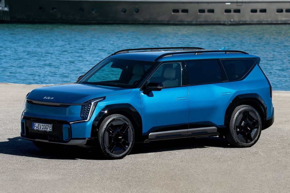 Top 10 Seven Seater EVs 2024